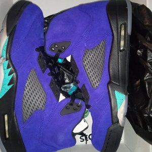 Air Jordan Retro 5 Alternate Grape 2020